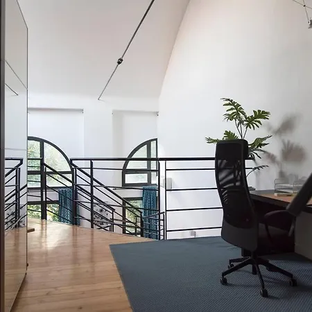Panoramic Terrace Loft Near Park