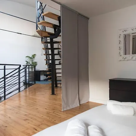 Panoramic Terrace Loft Near Park